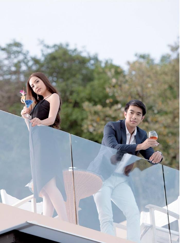 (KPN) ไต้ฝุ่น-กนกฉัตร & น้ำฝน-ปวันรัตน์ @ Now Travel Asia Magazine October 2015