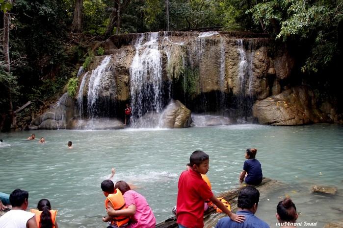 เที่ยวอุทยานแห่งชาติ น้ำตกเอราวัณ