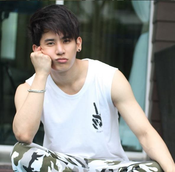 ♥ นักแสดงหนุ่มตี๋หล่อเข้ม ขี้เล่น "อู๋จุน" กร คุณาธิปอภิสิริ แซ่บเวอร์จริงๆ คนนี้