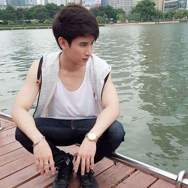 ♥ นักแสดงหนุ่มตี๋หล่อเข้ม ขี้เล่น "อู๋จุน" กร คุณาธิปอภิสิริ แซ่บเวอร์จริงๆ คนนี้