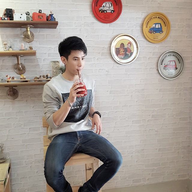♥ นักแสดงหนุ่มตี๋หล่อเข้ม ขี้เล่น "อู๋จุน" กร คุณาธิปอภิสิริ แซ่บเวอร์จริงๆ คนนี้