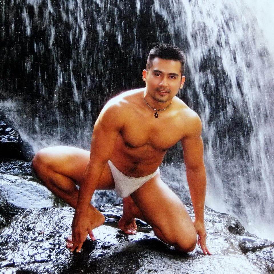 หมีๆ..