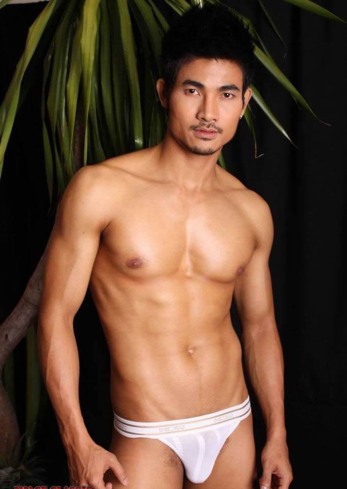 นายมาวิน หนุ่มเข้มแซ่บๆ