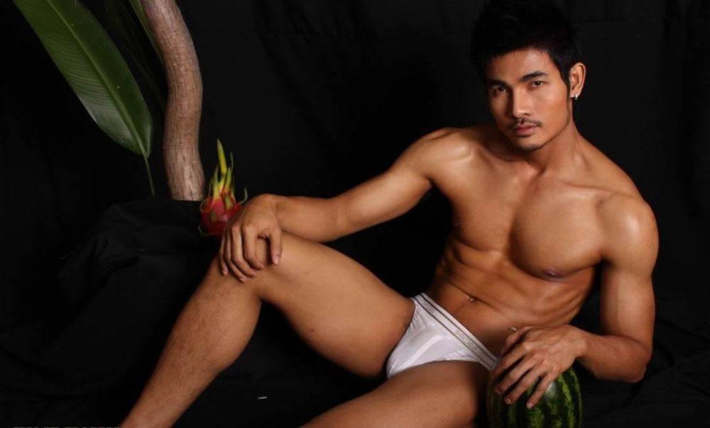 นายมาวิน หนุ่มเข้มแซ่บๆ