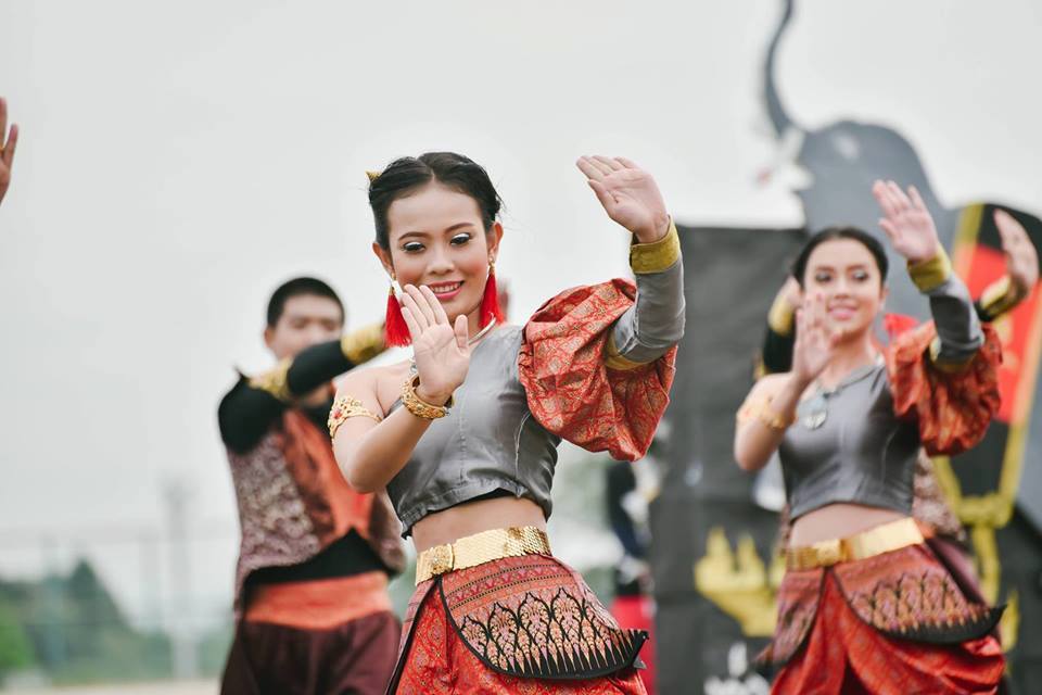 ผู้นำเชียร์ สำนักวิชา วิทยาศาสตร์สุขภาพ มรชร
