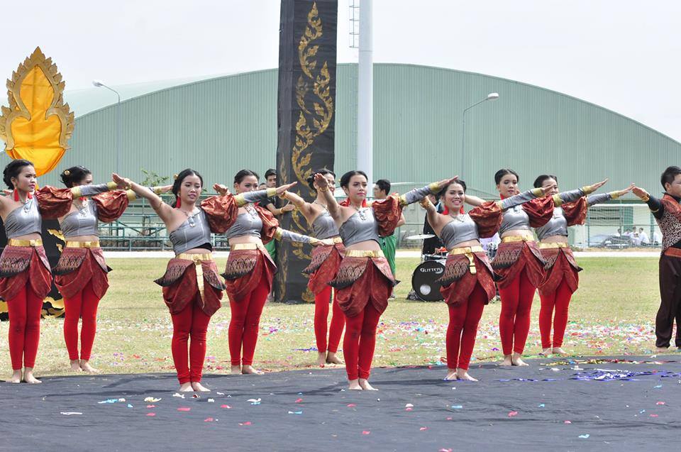 ผู้นำเชียร์ สำนักวิชา วิทยาศาสตร์สุขภาพ มรชร