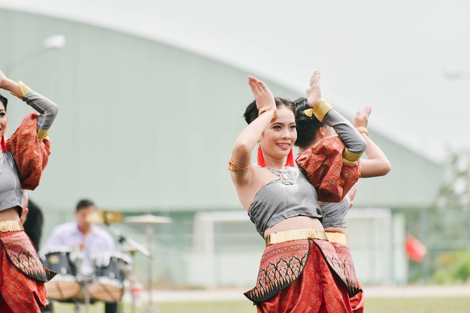 ผู้นำเชียร์ สำนักวิชา วิทยาศาสตร์สุขภาพ มรชร