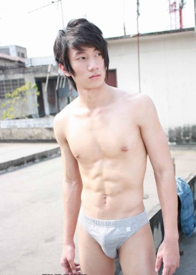 นายเกิน หนุ่มตี๋มาดเซอร์ไซส์อลัง