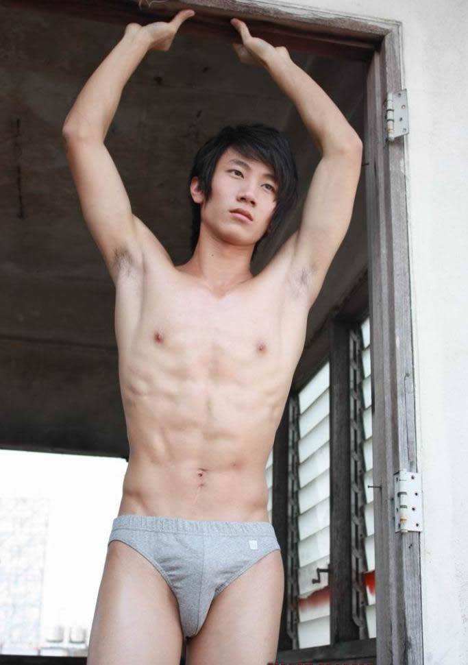 นายเกิน หนุ่มตี๋มาดเซอร์ไซส์อลัง