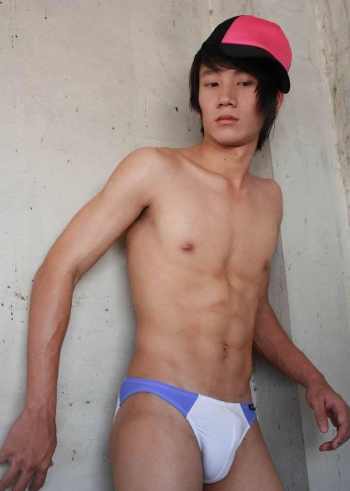 นายเกิน หนุ่มตี๋มาดเซอร์ไซส์อลัง