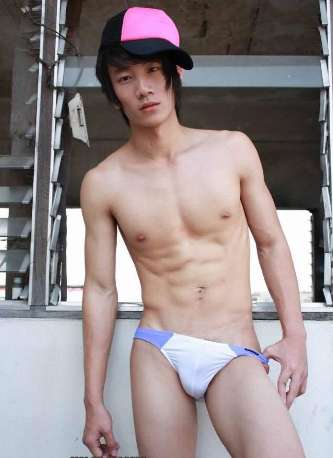 นายเกิน หนุ่มตี๋มาดเซอร์ไซส์อลัง