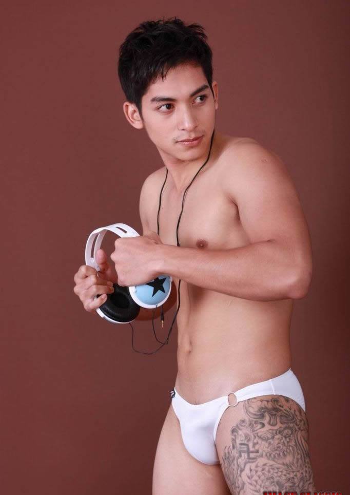 หนุ่มนักดนตรี สุดฟิน