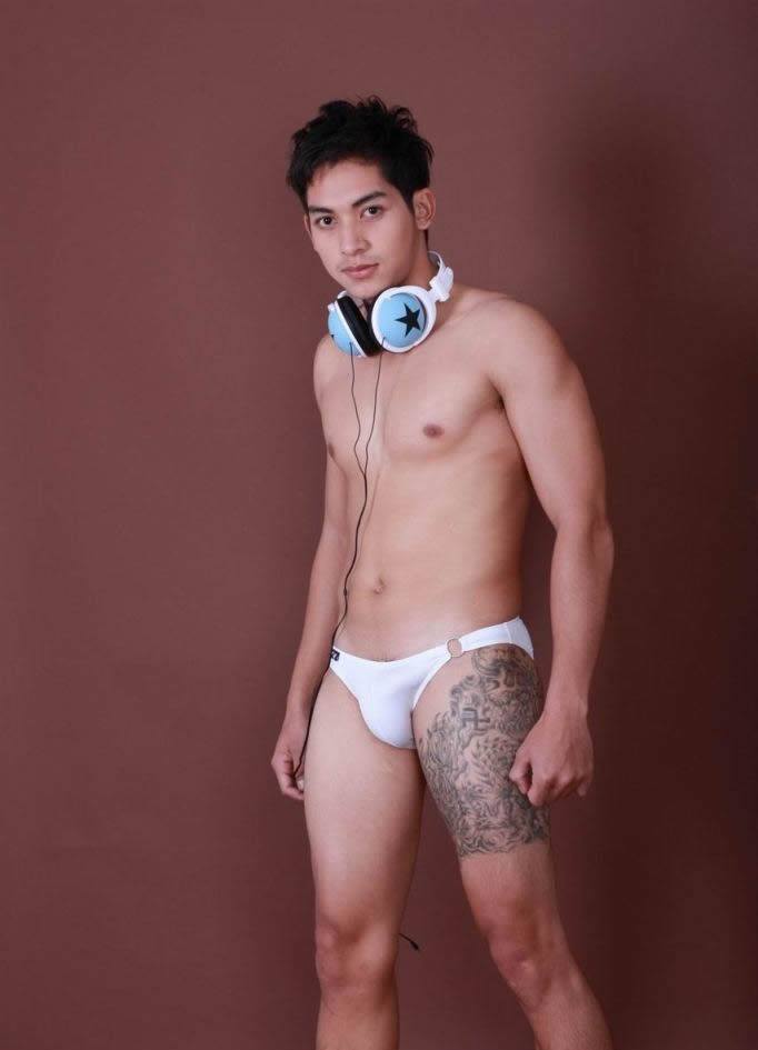 หนุ่มนักดนตรี สุดฟิน