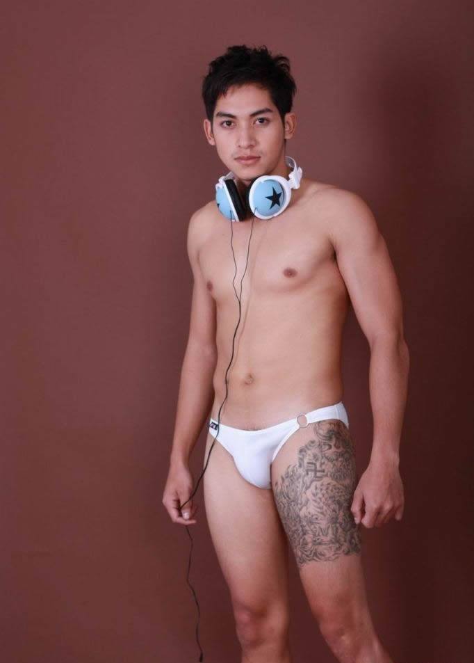 หนุ่มนักดนตรี สุดฟิน