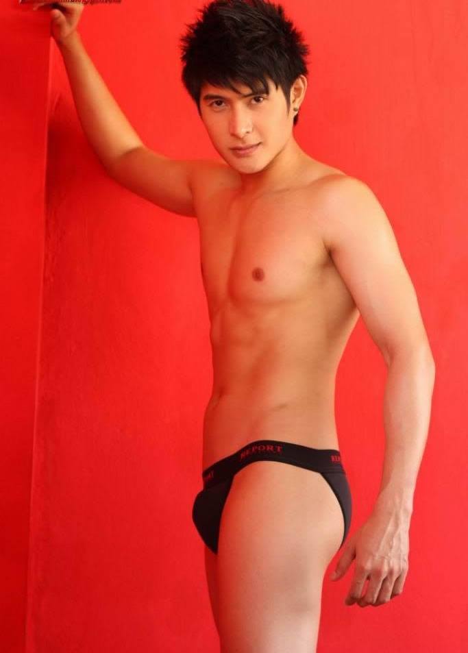 นายตู่ ในลุคอาตี๋