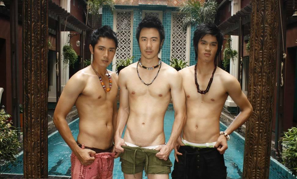 3หนุ่ม 3มุม