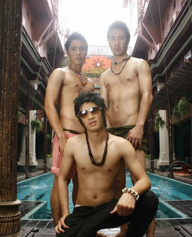 3หนุ่ม 3มุม