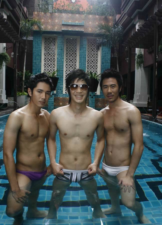 3หนุ่ม 3มุม