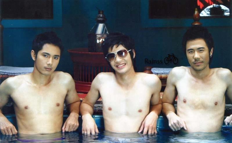 3หนุ่ม 3มุม