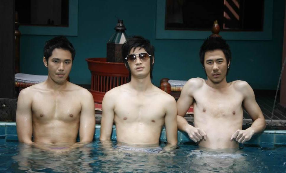 3หนุ่ม 3มุม