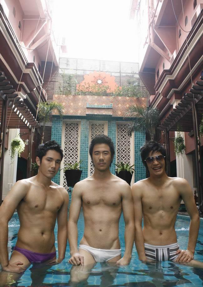3หนุ่ม 3มุม