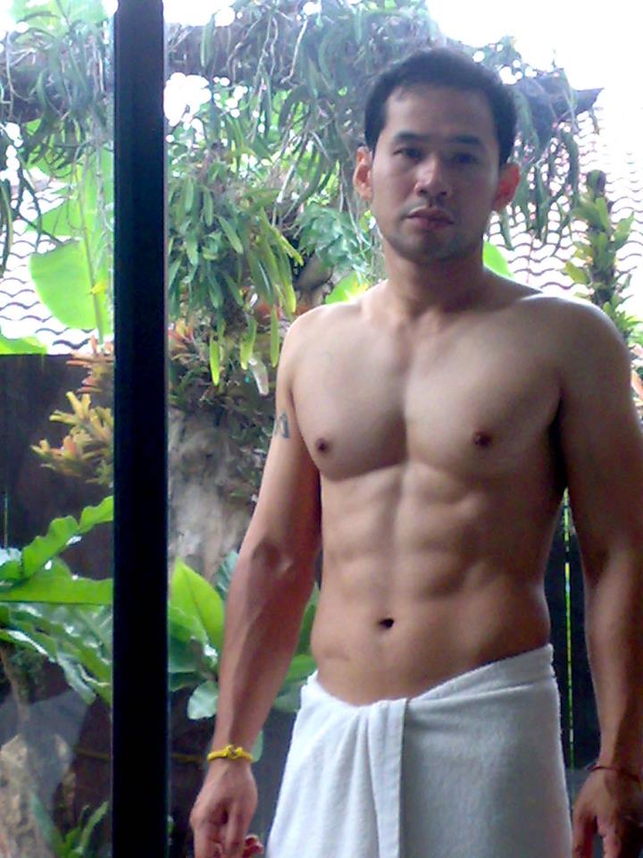เลียแล้วเลียอีก