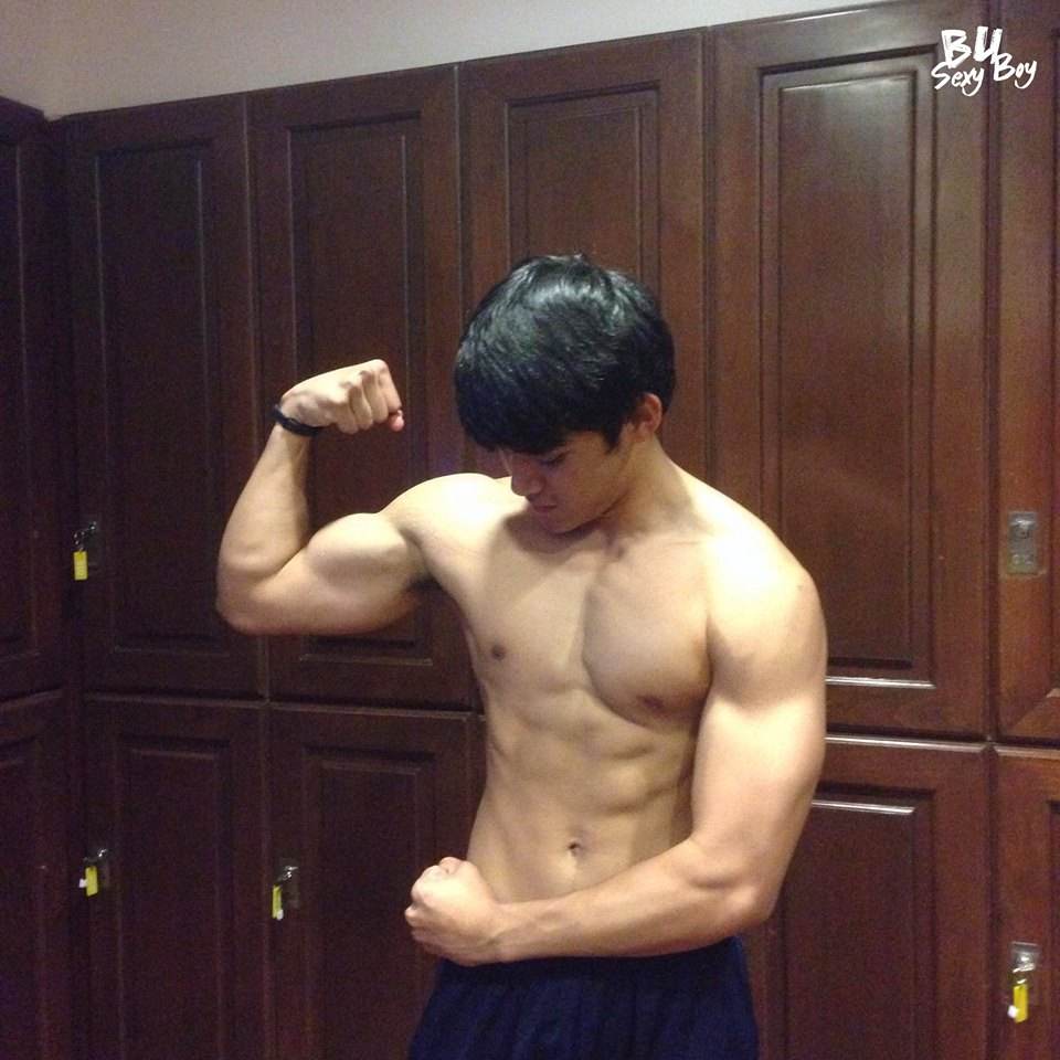 เลียแล้วเลียอีก