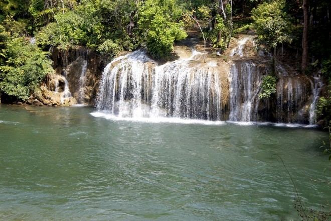 วิวน้ำตกไทรโยกใหญ่