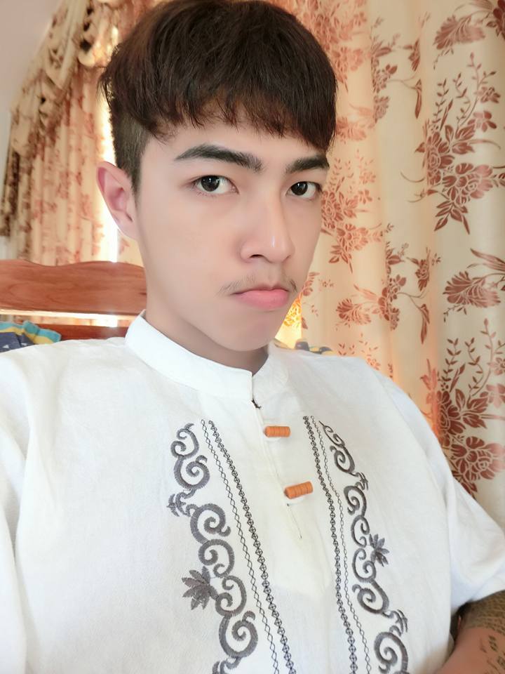 หัวกระไดไม่แห้ง !! 2 อาจารย์สักยันต์หน้าหล่อ สาวๆ แห่เรียงคิวให้สักเพียบ !!