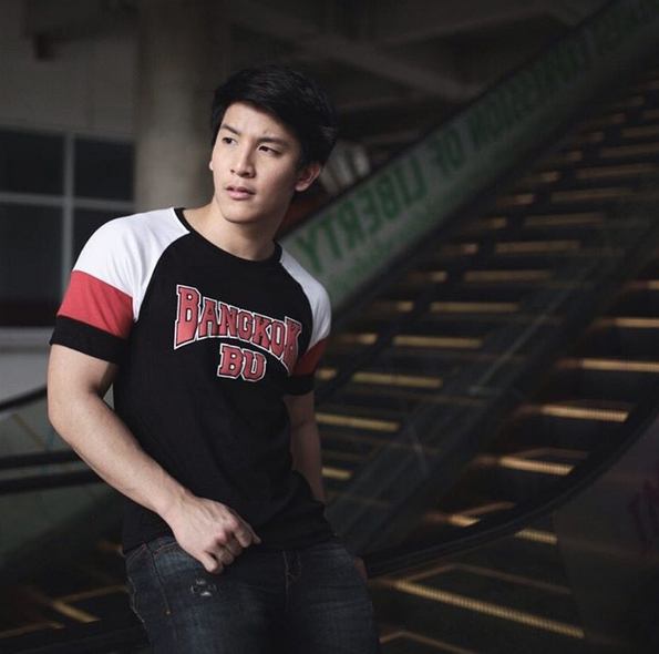 &ldquo;เก่ง Waterboyy&rdquo; หนุ่มตี๋หล่อล่ำ แซ่บไม่เบาเลยย