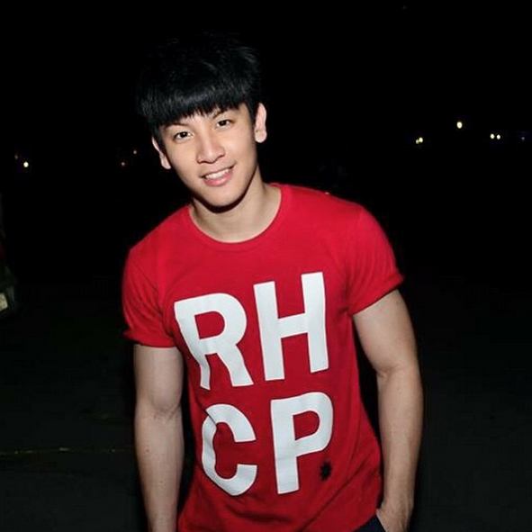 &ldquo;เก่ง Waterboyy&rdquo; หนุ่มตี๋หล่อล่ำ แซ่บไม่เบาเลยย