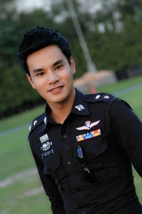 ร.ต.ท. อคร กล่อมกูล หมวดแฮม