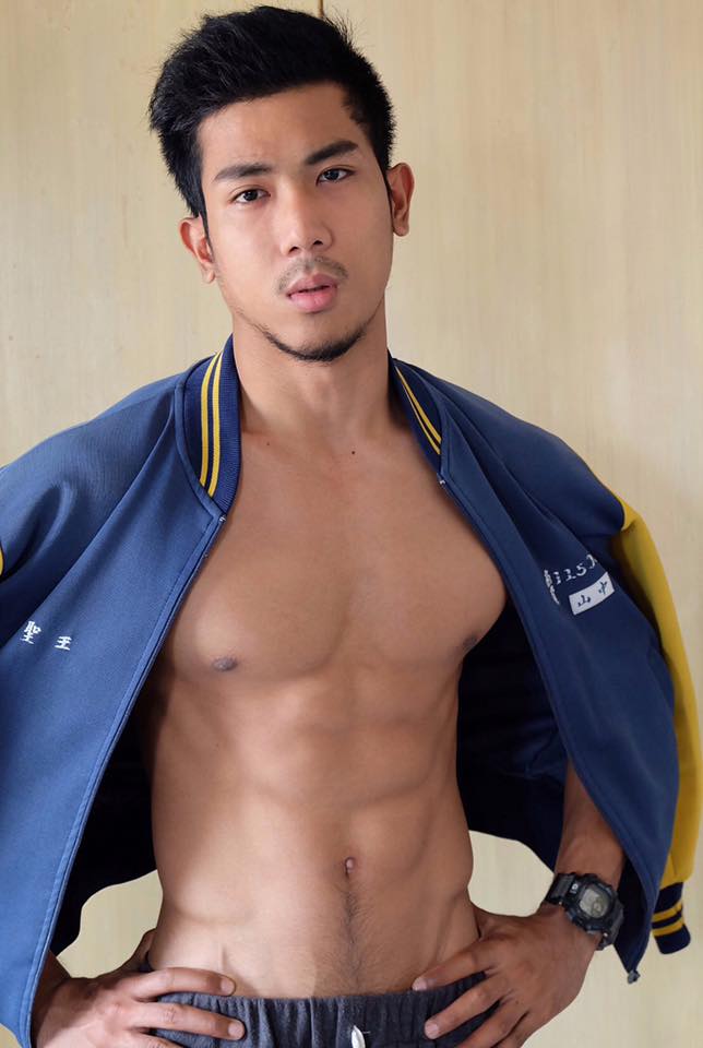ล่ำแน่นแฟนใคร เลียๆ