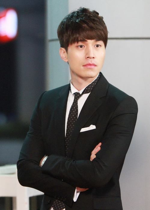 Lee Dong Wook  ลีดองวุค