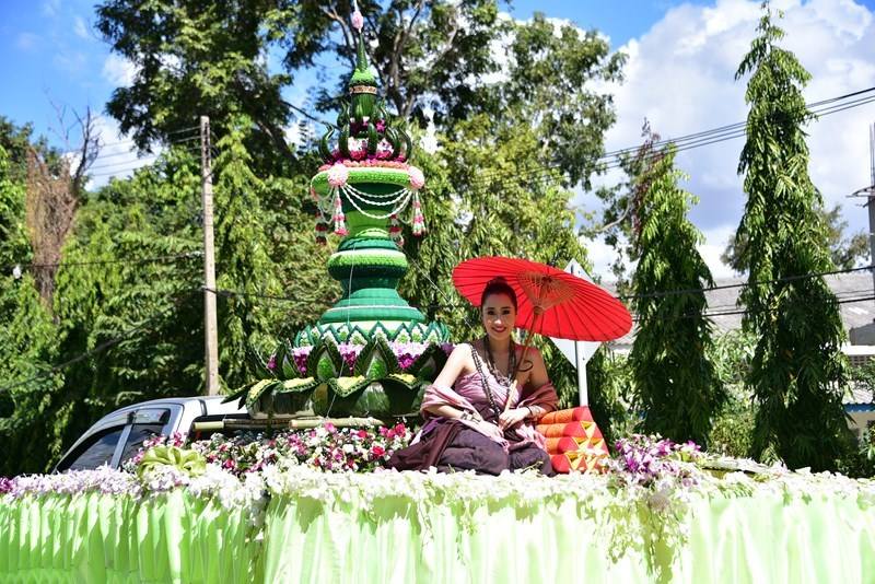 ขบวนแห่งานลอยกระทง มมส 2558 จัดยิ่งใหญ่