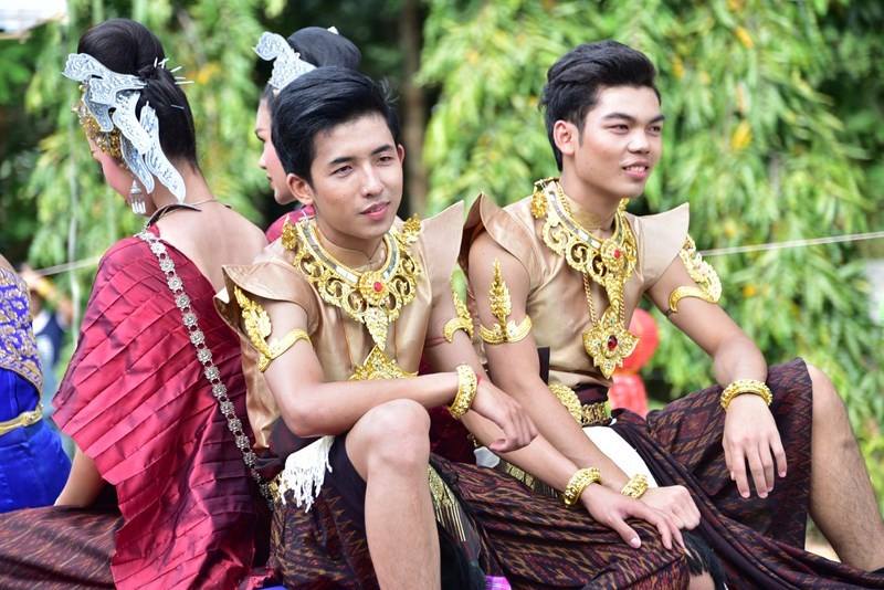 ขบวนแห่งานลอยกระทง มมส 2558 จัดยิ่งใหญ่