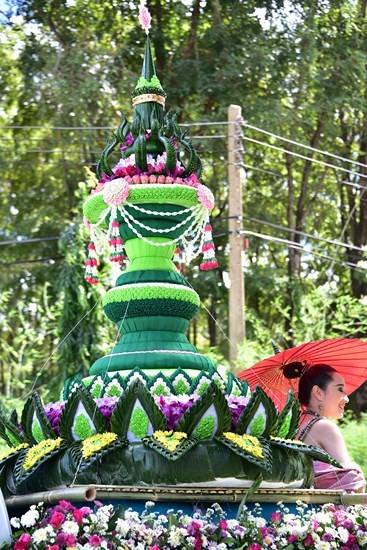 ขบวนแห่งานลอยกระทง มมส 2558 จัดยิ่งใหญ่