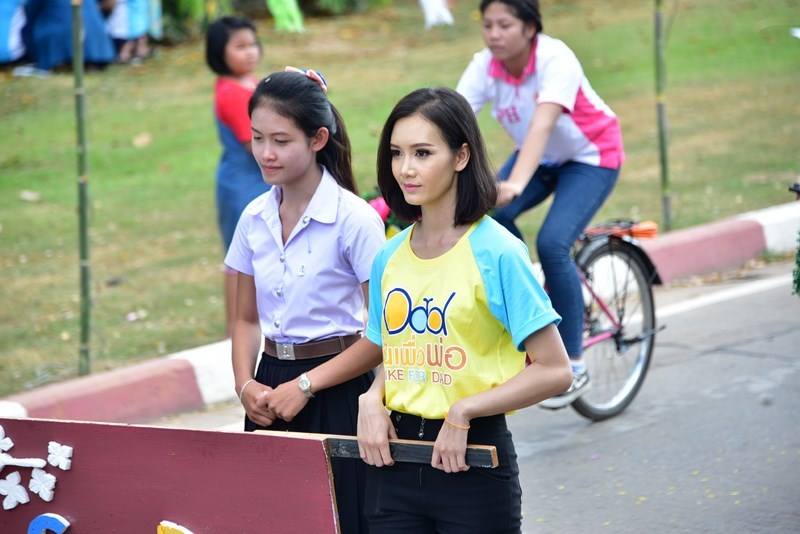 ขบวนแห่งานลอยกระทง มมส 2558 จัดยิ่งใหญ่