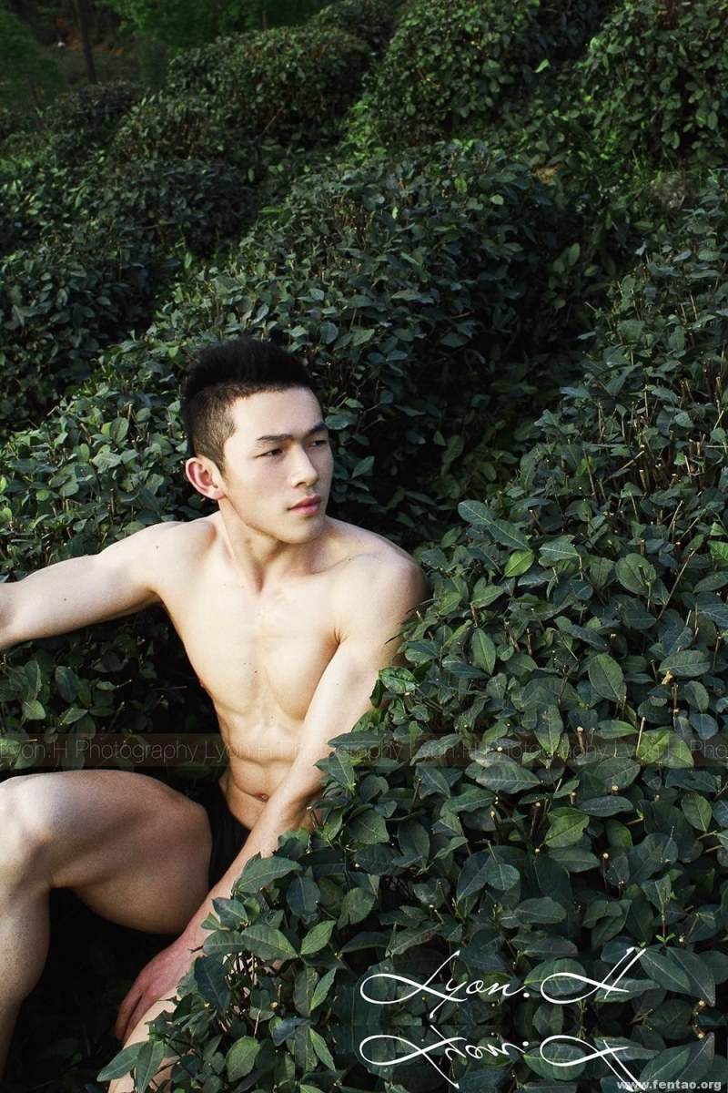 ถอดโชว์เรือนร่าง 943