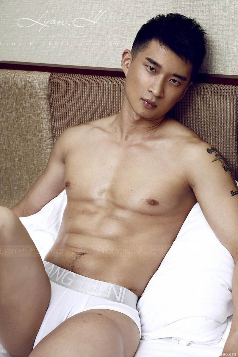 ถอดโชว์เรือนร่าง 944