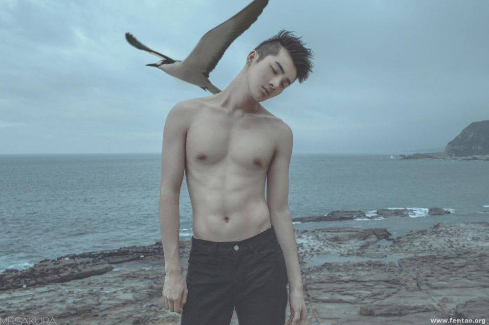ถอดโชว์เรือนร่าง 951