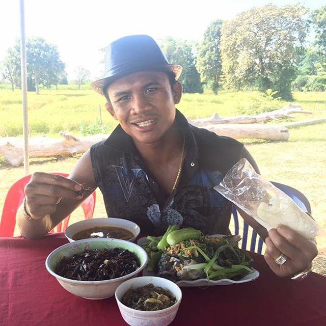 ผู้บ่าวไทบ้าน "บัวขาว บัญชาเมฆ"