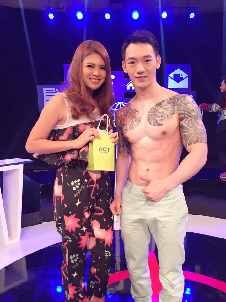 อวดแบบนี้ เลียซิแจ๊ะ