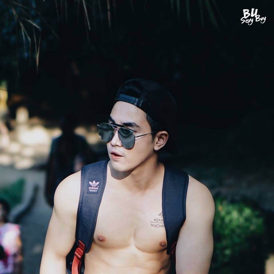 อวดแบบนี้ เลียซิแจ๊ะ