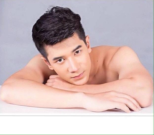 บ้ากล้าม นม และวงแขน