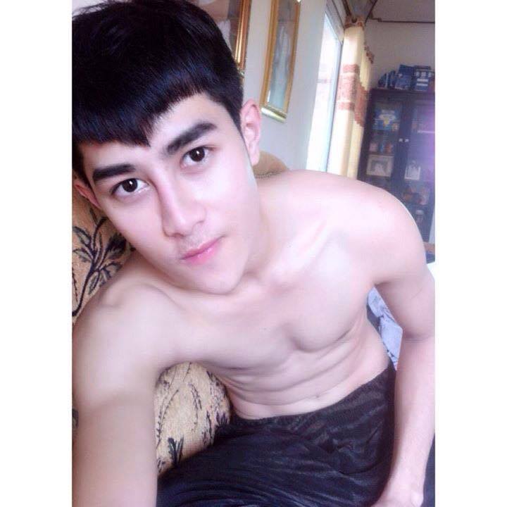 บ้ากล้าม นม และวงแขน