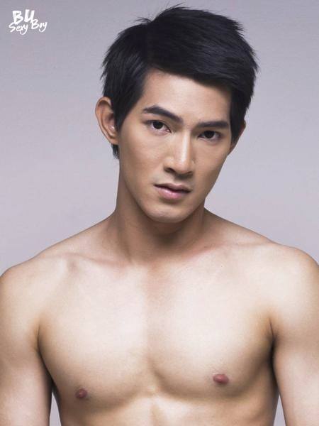 บ้ากล้าม นม และวงแขน