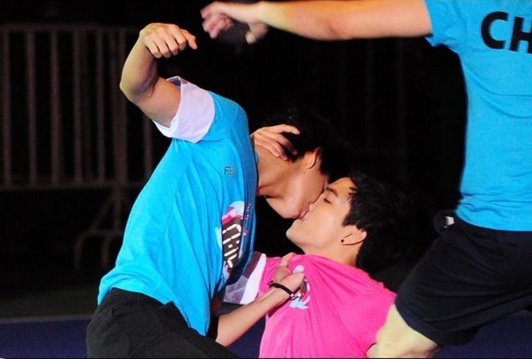 จูบดูดดื่มระหว่าง ชายกับชาย ....2015