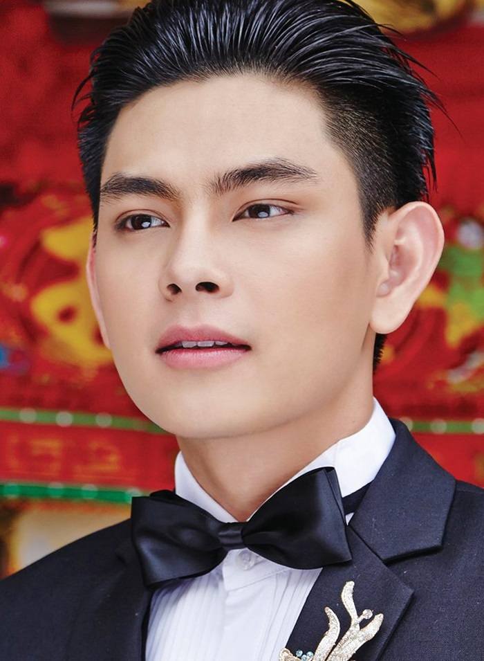 คริส หอวัง & เอี๊ยง สิทธา @ เพื่อนเดินทาง no.432 December 2015