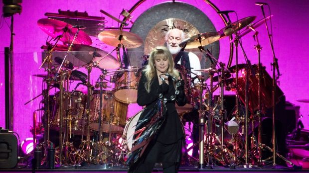 อันดับ 3 Fleetwood Mac รายได้: 59.5 ล้านเหรียญดอลลาร์สหรัฐ (2.1 พันล้านบาท)